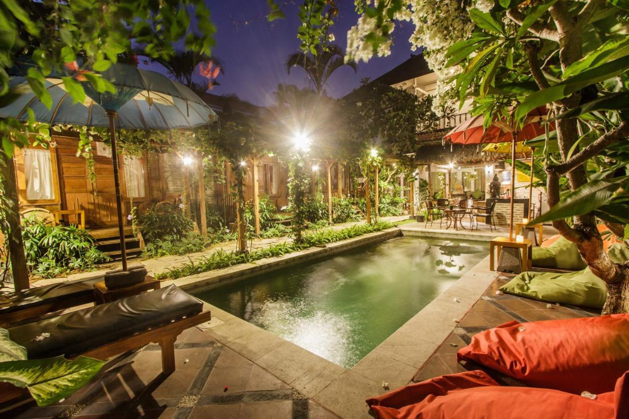 Bening Hut And Spa スミニャック エクステリア 写真
